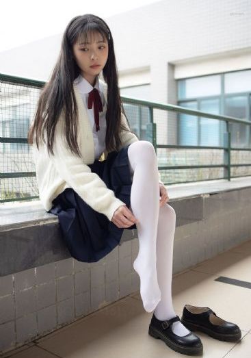 女学生在按摩室hd高清